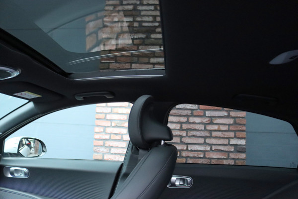 Hyundai IONIQ 6 Lounge 77.4 kWh | Adaptieve Cruise Control | Panoramadak | BOSE | Memory | Stoelventilatie | Verwarmd Stuurwiel | HUD | Leder | Camera | Trekhaak | Achterbank Verwarmd |