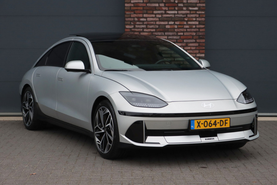 Hyundai IONIQ 6 Lounge 77.4 kWh | Adaptieve Cruise Control | Panoramadak | BOSE | Memory | Stoelventilatie | Verwarmd Stuurwiel | HUD | Leder | Camera | Trekhaak | Achterbank Verwarmd |