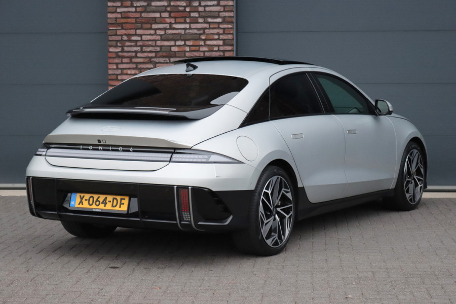 Hyundai IONIQ 6 Lounge 77.4 kWh | Adaptieve Cruise Control | Panoramadak | BOSE | Memory | Stoelventilatie | Verwarmd Stuurwiel | HUD | Leder | Camera | Trekhaak | Achterbank Verwarmd |