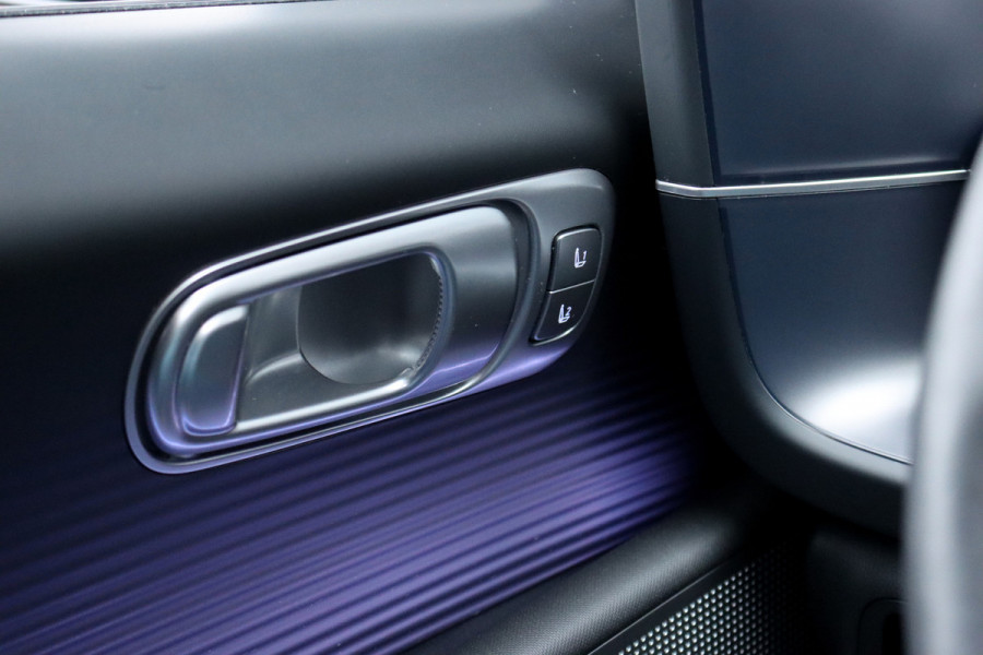 Hyundai IONIQ 6 Lounge 77.4 kWh | Adaptieve Cruise Control | Panoramadak | BOSE | Memory | Stoelventilatie | Verwarmd Stuurwiel | HUD | Leder | Camera | Trekhaak | Achterbank Verwarmd |
