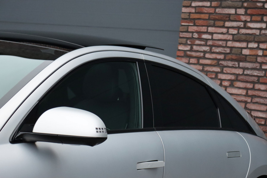 Hyundai IONIQ 6 Lounge 77.4 kWh | Adaptieve Cruise Control | Panoramadak | BOSE | Memory | Stoelventilatie | Verwarmd Stuurwiel | HUD | Leder | Camera | Trekhaak | Achterbank Verwarmd |