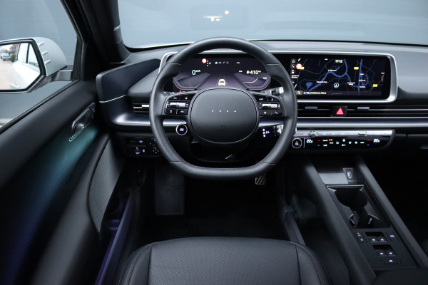 Hyundai IONIQ 6 Lounge 77.4 kWh | Adaptieve Cruise Control | Panoramadak | BOSE | Memory | Stoelventilatie | Verwarmd Stuurwiel | HUD | Leder | Camera | Trekhaak | Achterbank Verwarmd |