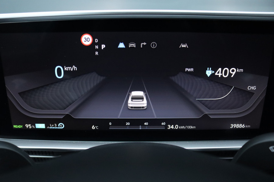 Hyundai IONIQ 6 Lounge 77.4 kWh | Adaptieve Cruise Control | Panoramadak | BOSE | Memory | Stoelventilatie | Verwarmd Stuurwiel | HUD | Leder | Camera | Trekhaak | Achterbank Verwarmd |