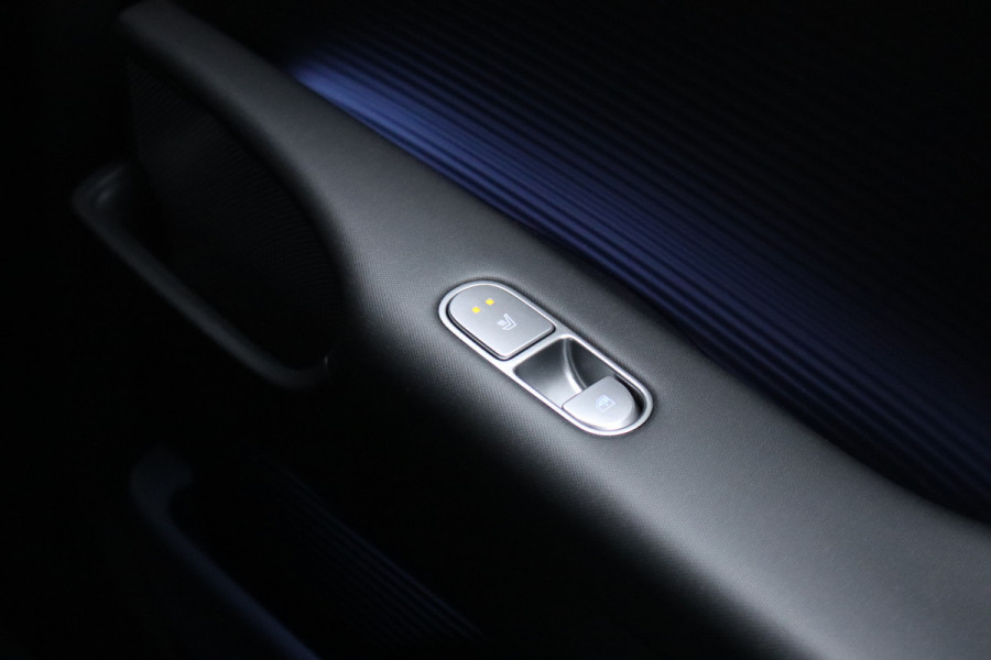 Hyundai IONIQ 6 Lounge 77.4 kWh | Adaptieve Cruise Control | Panoramadak | BOSE | Memory | Stoelventilatie | Verwarmd Stuurwiel | HUD | Leder | Camera | Trekhaak | Achterbank Verwarmd |