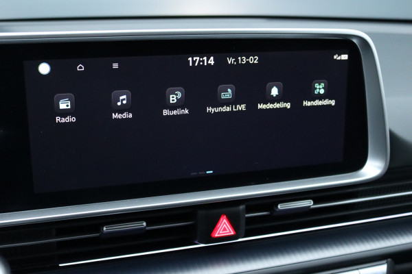 Hyundai IONIQ 6 Lounge 77.4 kWh | Adaptieve Cruise Control | Panoramadak | BOSE | Memory | Stoelventilatie | Verwarmd Stuurwiel | HUD | Leder | Camera | Trekhaak | Achterbank Verwarmd |