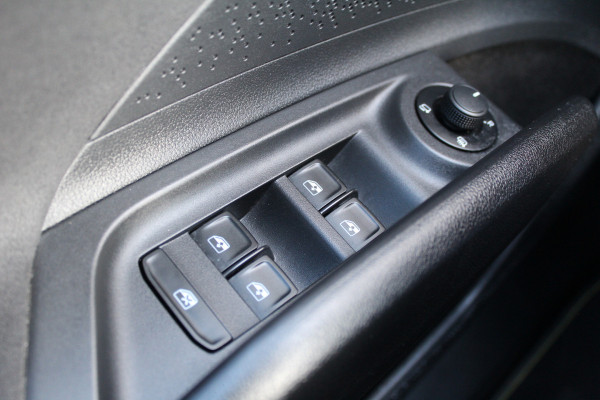 Škoda ENYAQ Coupé iV 80 RS | BTW-Auto | Panoramadak | Trekhaak | BLIS | Stoelverwarming