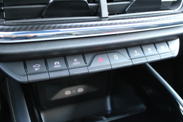 Škoda ENYAQ Coupé iV 80 RS | BTW-Auto | Panoramadak | Trekhaak | BLIS | Stoelverwarming