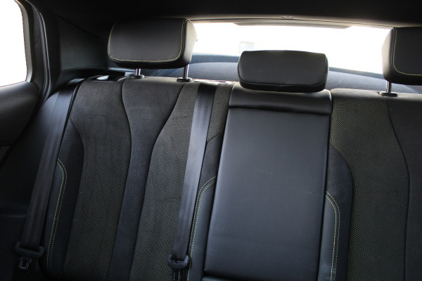 Škoda ENYAQ Coupé iV 80 RS | BTW-Auto | Panoramadak | Trekhaak | BLIS | Stoelverwarming