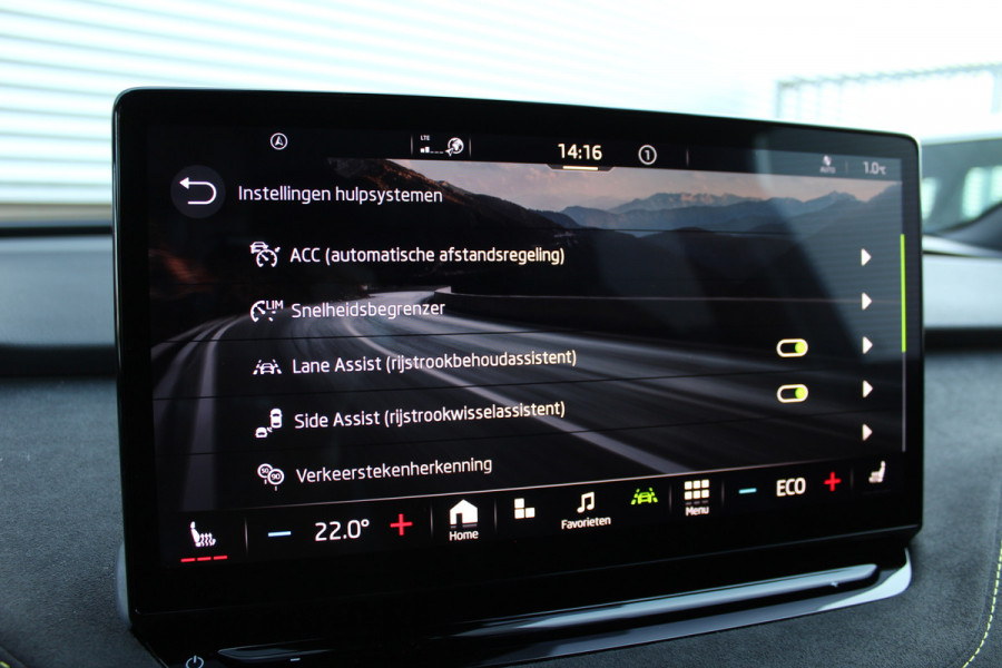 Škoda ENYAQ Coupé iV 80 RS | BTW-Auto | Panoramadak | Trekhaak | BLIS | Stoelverwarming