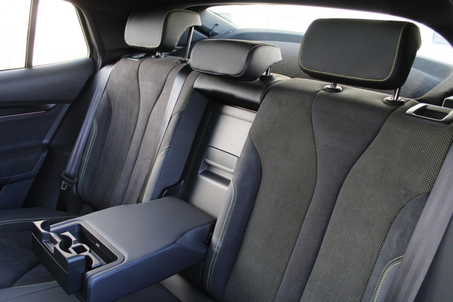 Škoda ENYAQ Coupé iV 80 RS | BTW-Auto | Panoramadak | Trekhaak | BLIS | Stoelverwarming