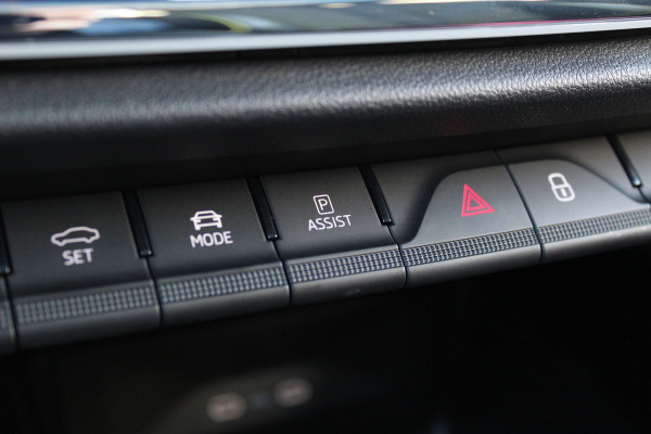 Škoda ENYAQ Coupé iV 80 RS | BTW-Auto | Panoramadak | Trekhaak | BLIS | Stoelverwarming