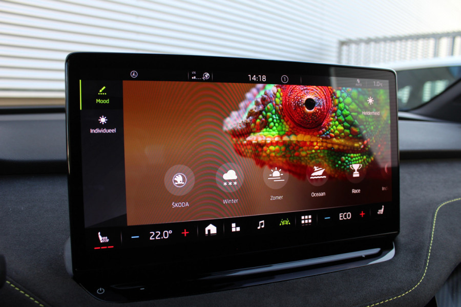 Škoda ENYAQ Coupé iV 80 RS | BTW-Auto | Panoramadak | Trekhaak | BLIS | Stoelverwarming