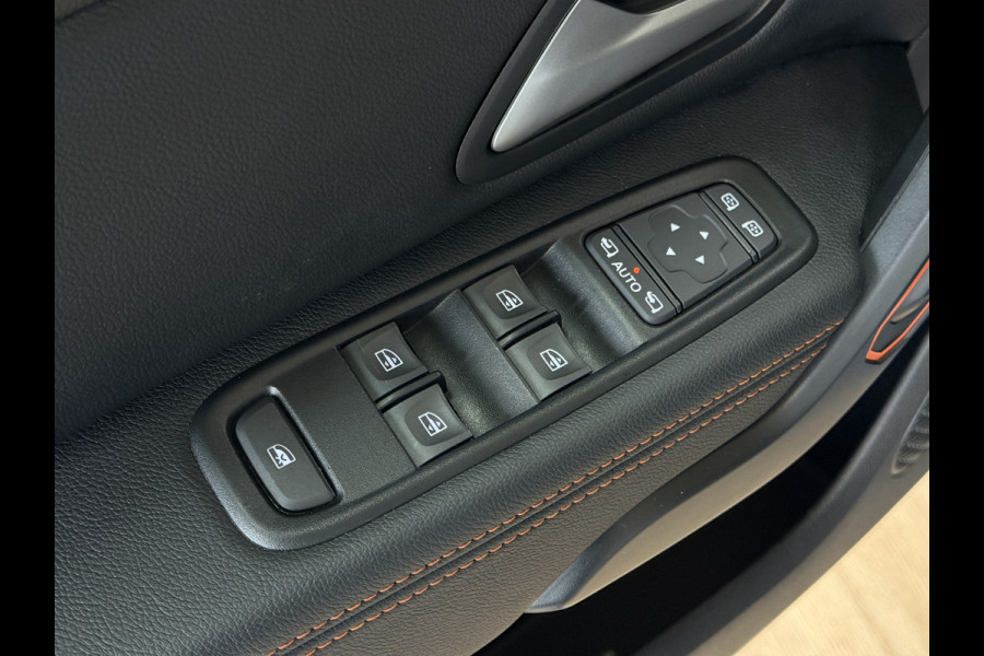 Dacia Duster 1.3 TCe 150 Extreme | Navi | 17" | Blindspot | 360 | Stoelverwarming | Cruise control | 100% Dealer onderhouden!