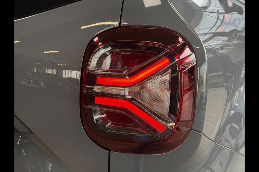 Dacia Duster 1.3 TCe 150 Extreme | Navi | 17" | Blindspot | 360 | Stoelverwarming | Cruise control | 100% Dealer onderhouden!