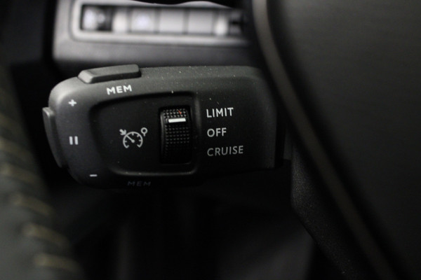 Peugeot 3008 1.2 PureTech Allure Pack Business |Stoelverwarming|Camera|Navi|