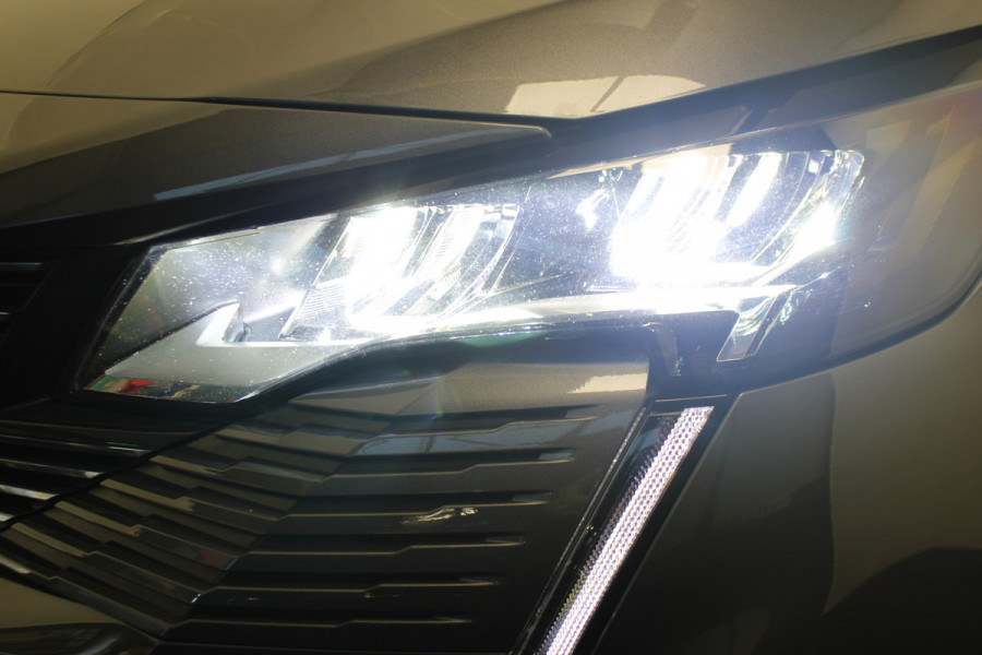 Peugeot 3008 1.2 PureTech Allure Pack Business |Stoelverwarming|Camera|Navi|