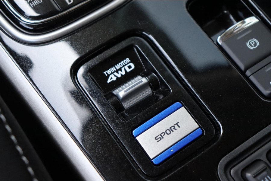 Mitsubishi Outlander 2.4 PHEV Pure+ org. NL-auto trekhaak camera stoelverw.