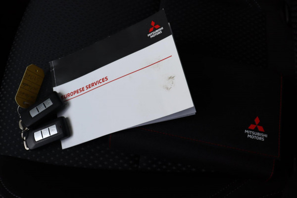 Mitsubishi Outlander 2.4 PHEV Pure+ org. NL-auto trekhaak camera stoelverw.