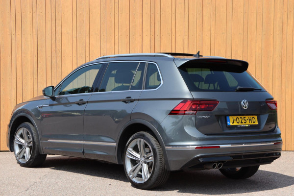 Volkswagen Tiguan 1.5 TSI ACT Highline Business R-Line org.NL schuifdak camera el.klep stoelverw.