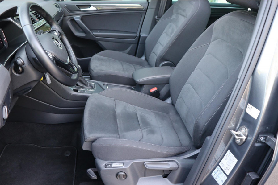 Volkswagen Tiguan 1.5 TSI ACT Highline Business R-Line org.NL schuifdak camera el.klep stoelverw.