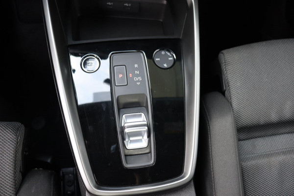 Audi A3 Limousine 30 TFSI Advanced edition org.NL sportstoelen+verw.