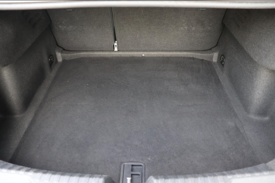 Audi A3 Limousine 30 TFSI Advanced edition org.NL sportstoelen+verw.