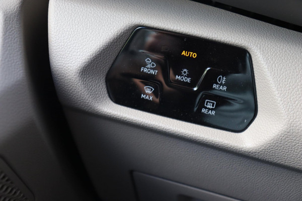 Volkswagen Multivan 1.4 eHybrid L2H1 Style 7-persoons org.NL panoramadak el.trekhaak camera's