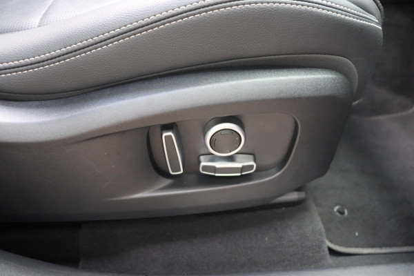 Jaguar F-Pace 2.0 P400e PHEV R-Dynamic S org.NL schuifdak trekhaak meridiaan