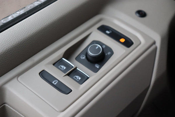 Volkswagen Multivan 1.4 eHybrid L2H1 Style 7-persoons org.NL panoramadak el.trekhaak camera's