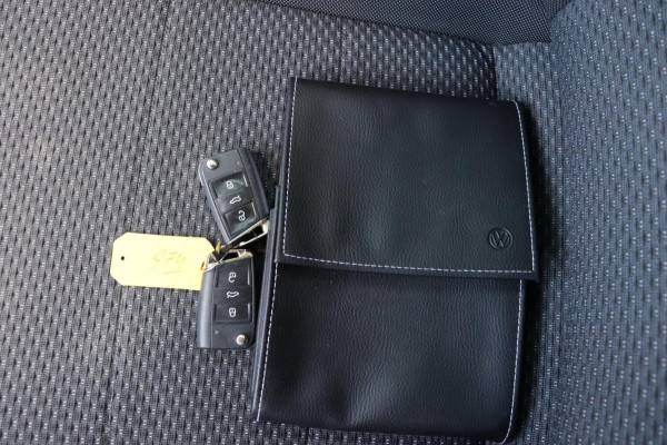 Volkswagen Tiguan Allspace 1.5 TSI Comfortline Business org.NL el.klep navigatie
