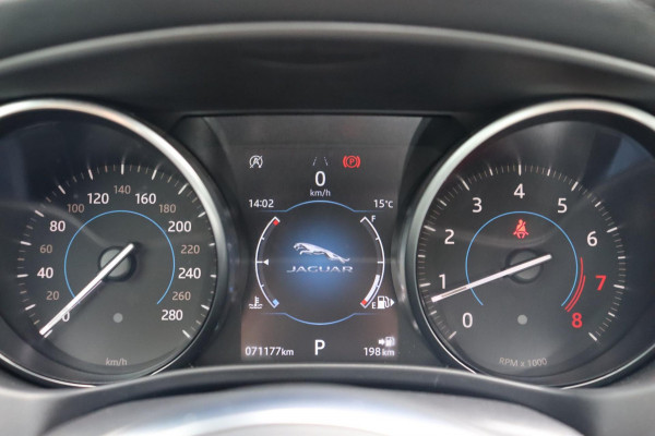 Jaguar XE 2.0 Prestige Pro Edition org. NL leer+el camera a.bank neerklapbaar