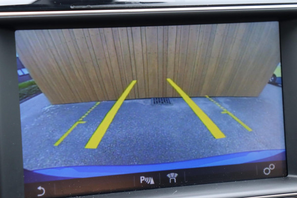 Jaguar XE 2.0 Prestige Pro Edition org. NL leer+el camera a.bank neerklapbaar