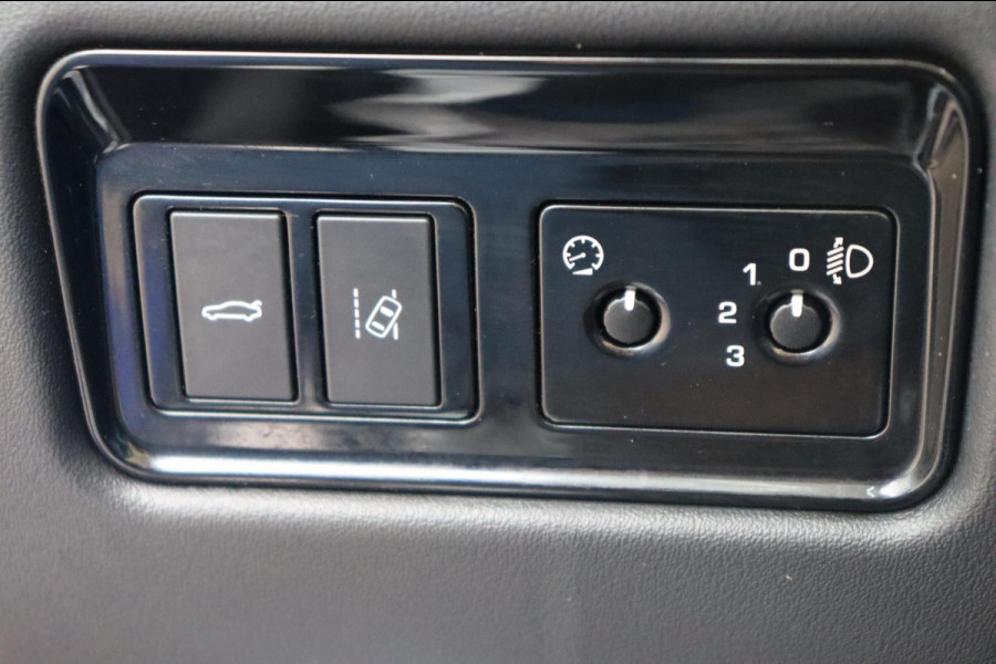 Jaguar XE 2.0 Prestige Pro Edition org. NL leer+el camera a.bank neerklapbaar