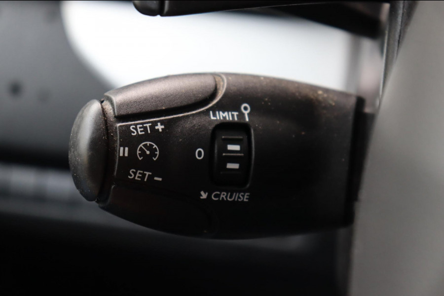 Peugeot Traveller 2.0 BlueHDi 180 Bus. 9-persoons incl.btw/bpm org.NL