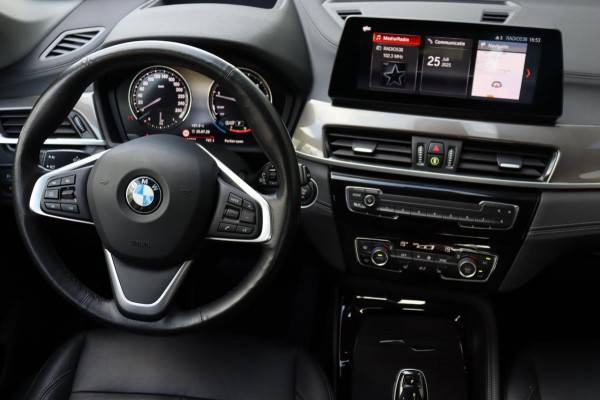 BMW X1 SDrive20i VDL Nedcar Edition org.NL Head-up afn.trekhaak el.klep leer+vw camera