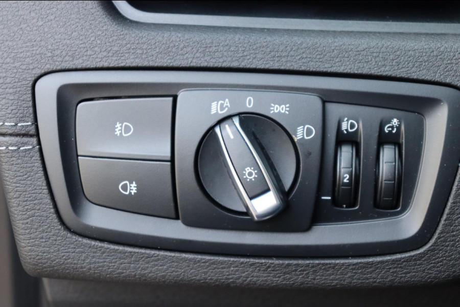 BMW X1 SDrive20i VDL Nedcar Edition org.NL Head-up afn.trekhaak el.klep leer+vw camera