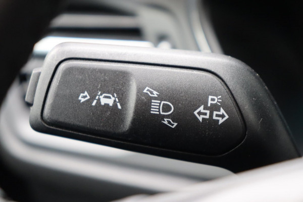 Ford Focus 1.0 EcoBoost Hybrid Titanium org.NL