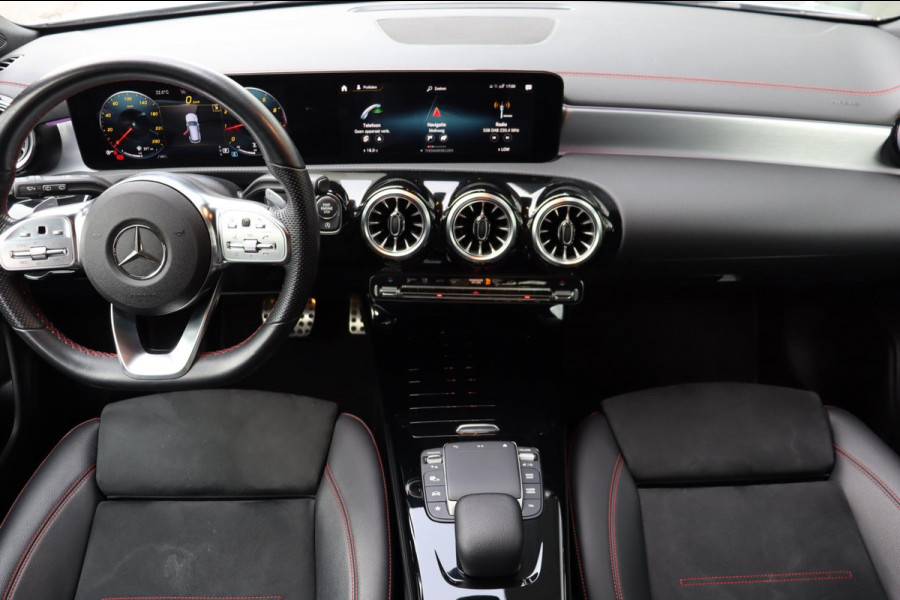 Mercedes-Benz CLA-Klasse Shooting Brake 200 Business Solution AMG org.NL el.trekhaak