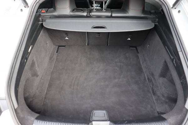Mercedes-Benz CLA-Klasse Shooting Brake 200 Business Solution AMG org.NL el.trekhaak
