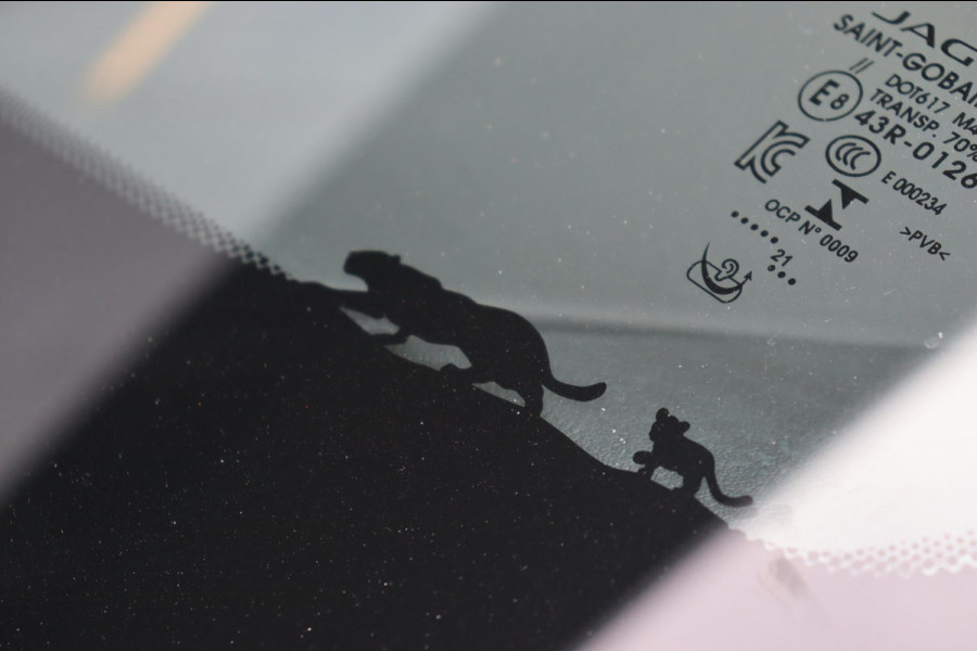 Jaguar E-Pace 1.5 P160 S org.NL leer+el camera trekhaak pano-dak el.klep