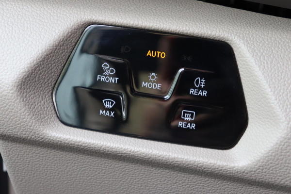 Volkswagen Multivan 1.4 eHybrid L2H1 Style 7-persoons org.NL panoramadak el.trekhaak camera's