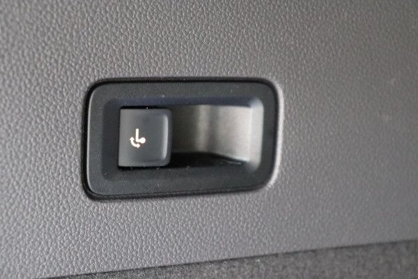 Volkswagen Multivan 1.4 eHybrid L2H1 Style 7-persoons org.NL panoramadak el.trekhaak camera's