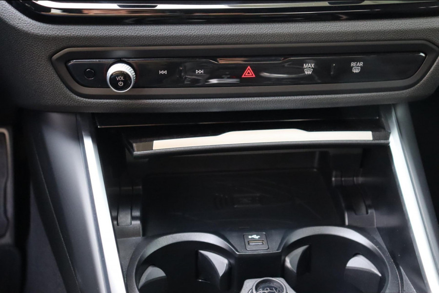 BMW 3-serie 330e M-Sport org.NL Harman Kardon 2xel.stoel+leer+mem+verw. camera