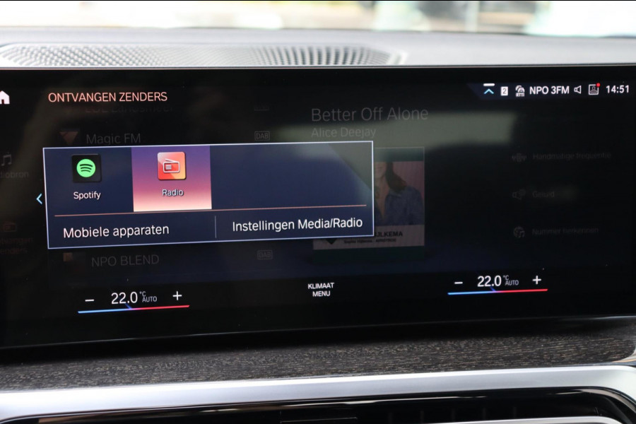 BMW 3-serie 330e M-Sport org.NL Harman Kardon 2xel.stoel+leer+mem+verw. camera