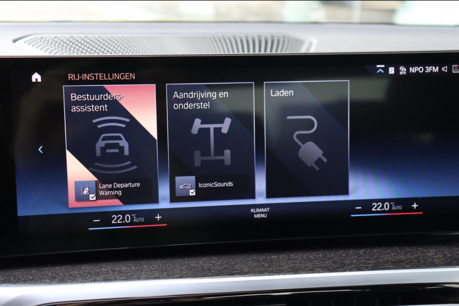 BMW 3-serie 330e M-Sport org.NL Harman Kardon 2xel.stoel+leer+mem+verw. camera