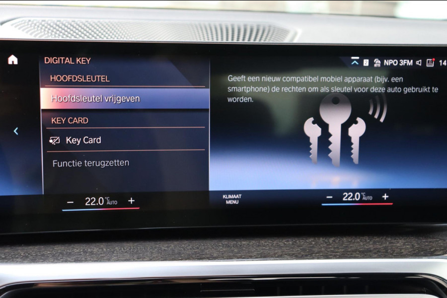 BMW 3-serie 330e M-Sport org.NL Harman Kardon 2xel.stoel+leer+mem+verw. camera