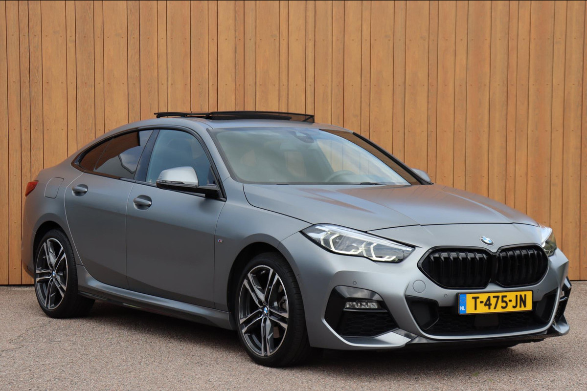 BMW 2 Serie Gran Coupé 218i Introduction Ed. M-Sport org.NL schuifdak camera's stuur+stoelverw speciale kleur