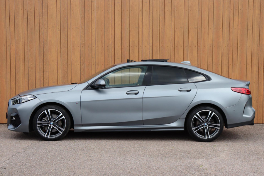 BMW 2 Serie Gran Coupé 218i Introduction Ed. M-Sport org.NL schuifdak camera's stuur+stoelverw speciale kleur