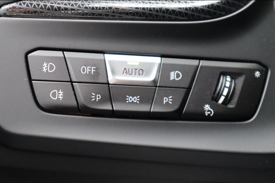 BMW 1-serie 116i Introduction Ed. M-Sport org.NL camera Performance-LM stoelverw. a.spoiler