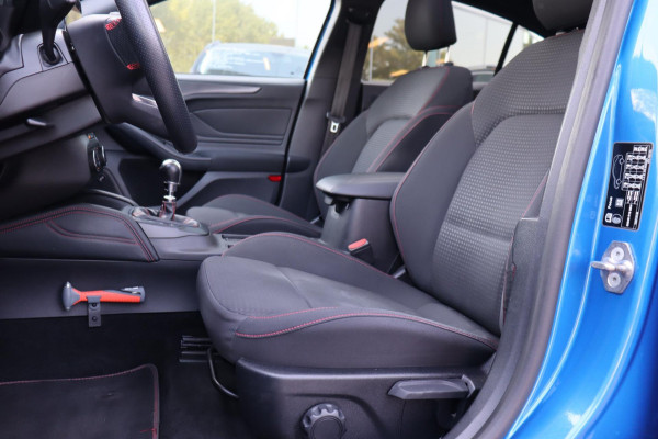 Ford Focus 1.5 EcoBoost ST Line Business 182pk org.NL schuifdak, B&O afn.trekhaak stuur/stoel/raamverw.